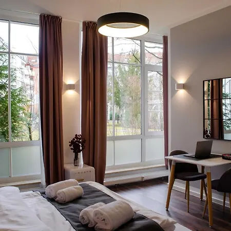 Homely 7 - Elegant Self-check-in For Urban Travelers