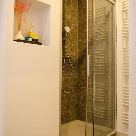 Homely 7 - Elegant Self-check-in For Urban Travelers * Monachium