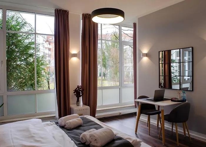 Homely 7 - Elegant Self-check-in For Urban Travelers